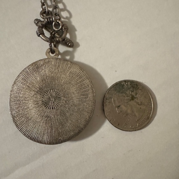 Handcrafted button necklace - Picture 4 of 4